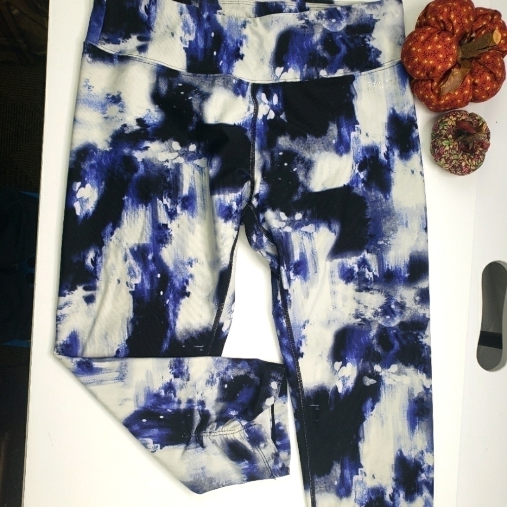 Calvin Klein Performance Capri Leggings Medium